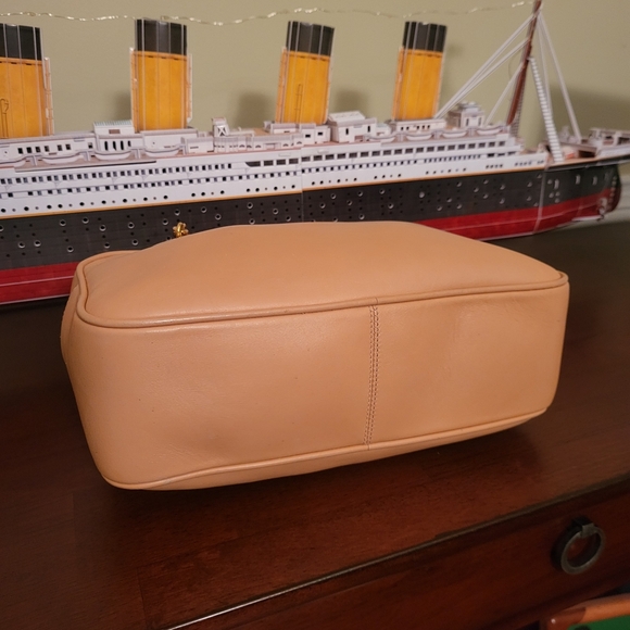 Gucci Bamboo Chain Crossbody Shoulder Leather Bag, Authentic!! w/COA. - Picture 5 of 16